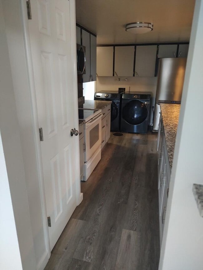 Washer snd dryer