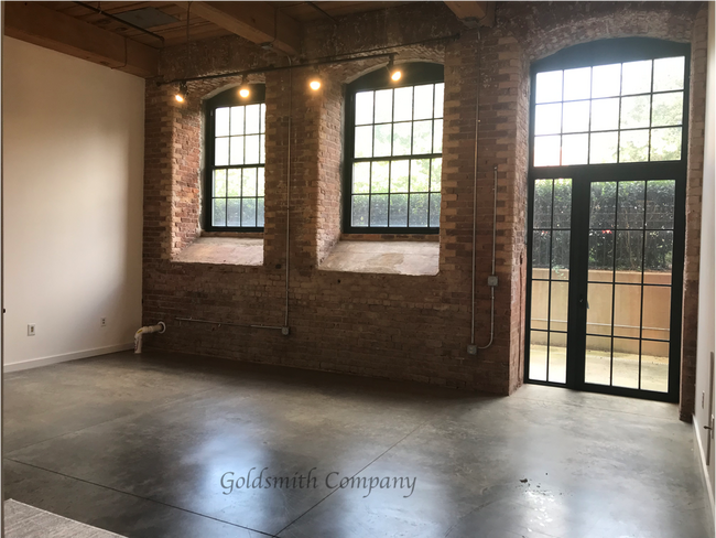 Photo - Spacious 1-Bed Condo in Downtown Greenville" Unidad 104