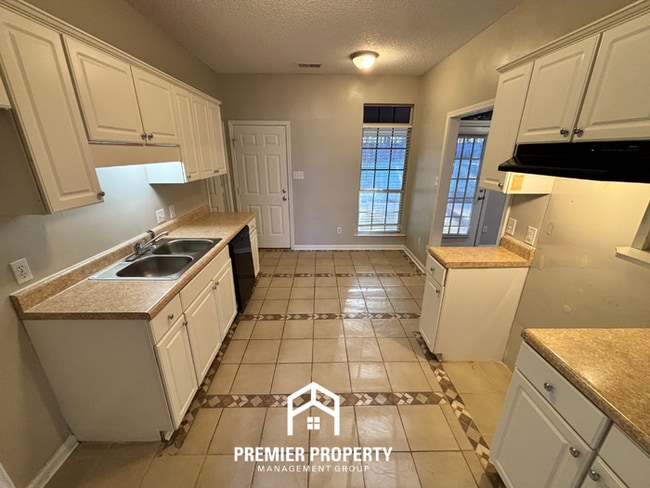 Photo - 416 Chadwick Cir