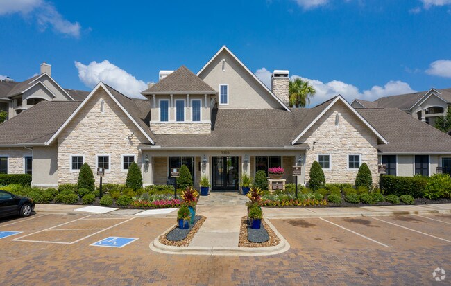 Retreat At Cinco Ranch Apartments For Rent in Katy, TX