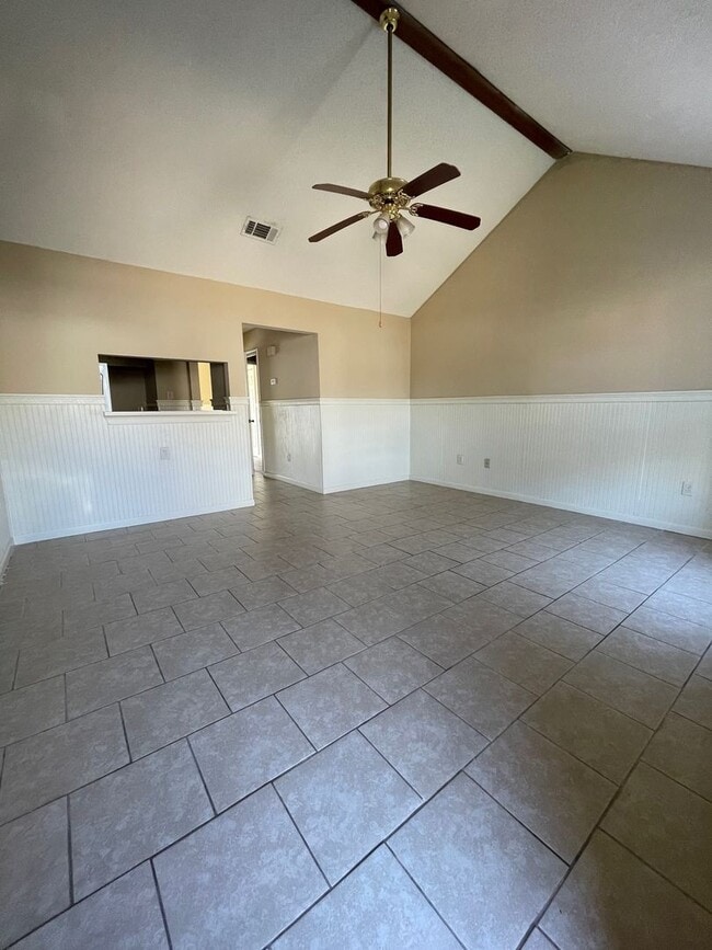 Building Photo - j14pr7 Unit 9131-F