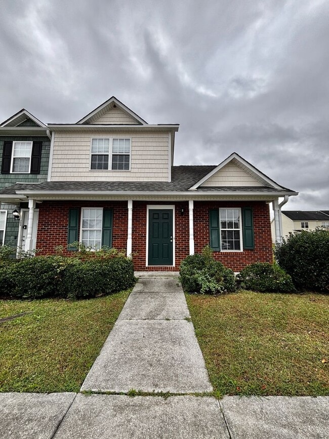 3 Bedroom, 3 Bathroom Townhome in Carolina... - 3 Bedroom, 3 Bathroom Townhome in Carolina...
