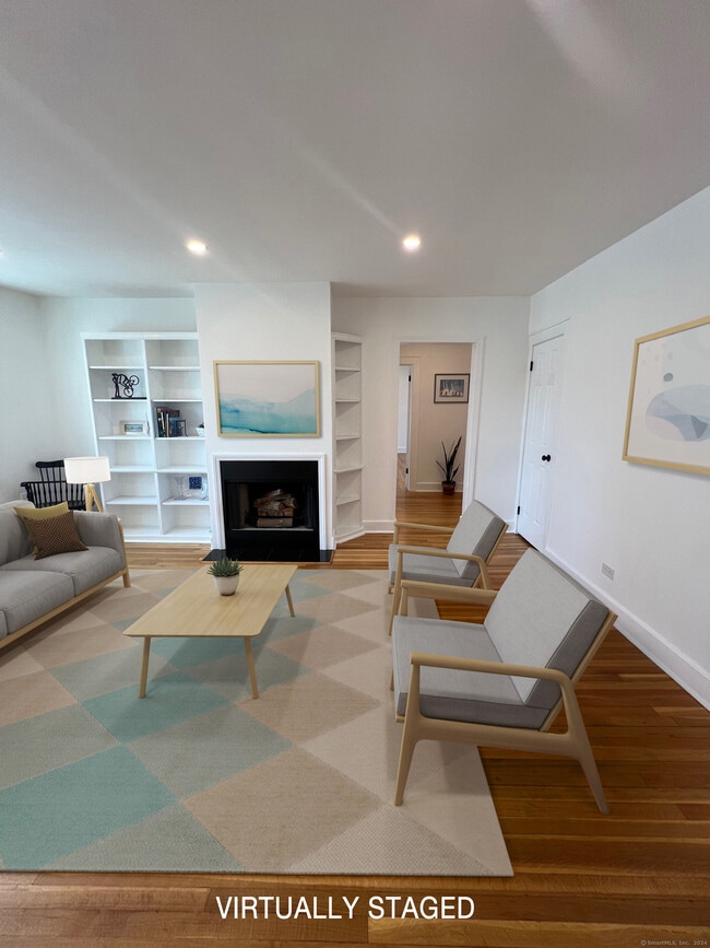 Building Photo - 833 Summer St Unit 3G