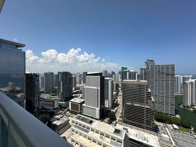 Photo - 950 Brickell Bay Dr