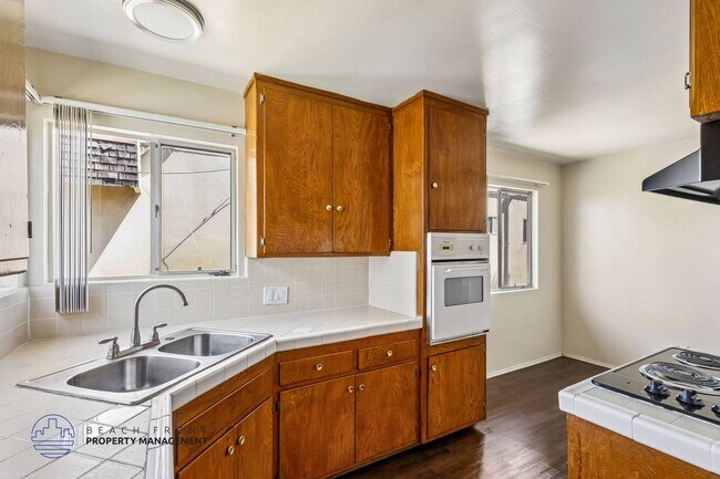 1010 Larch St.