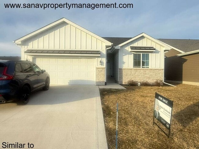 Building Photo - Spacious Ranch-Style Home in Waukee – Move-In Ready!