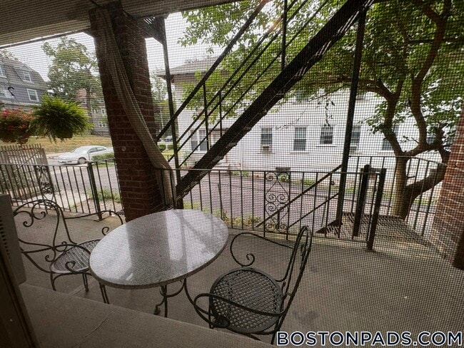 Photo - 22 Chiswick Rd Unit 5