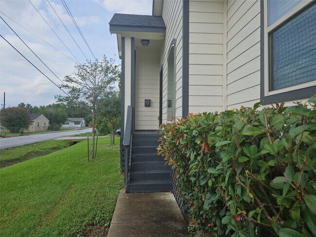 Photo - 4801 Wenda St