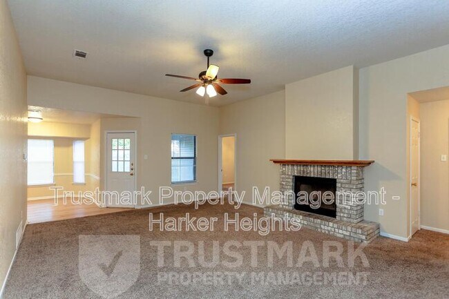 1001 Joe Morse Dr
