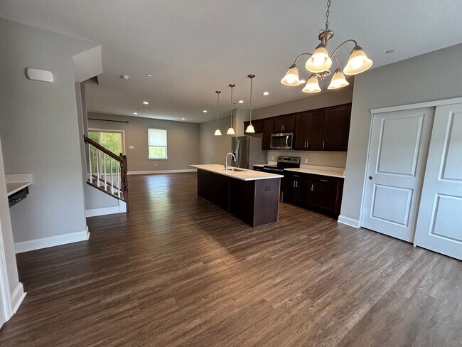 Photo - 70 Hawthorne Dr