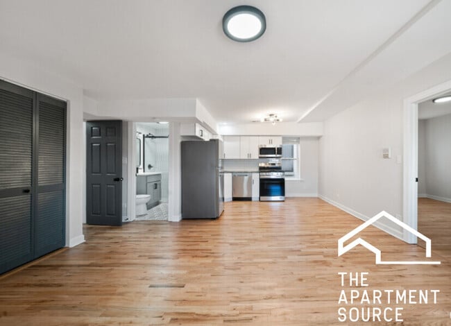 Photo - 1112 W 18th St Unit 4R