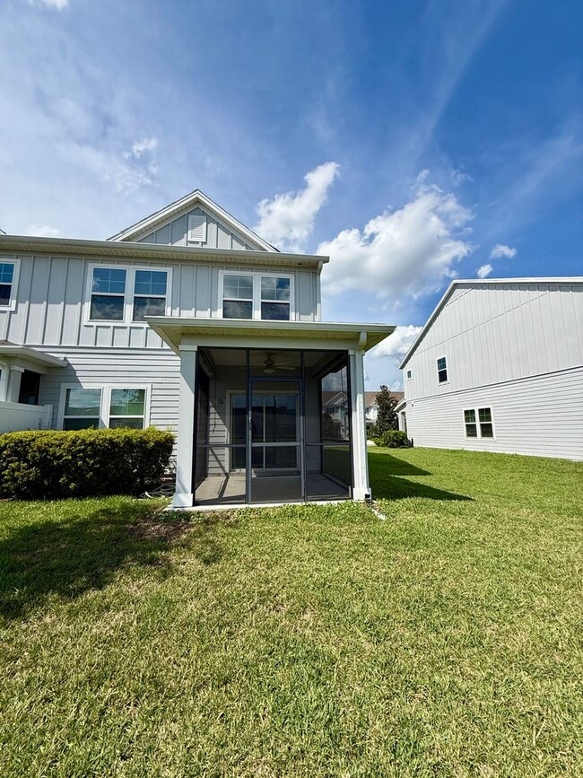 Photo - 12803 Josslyn Ln