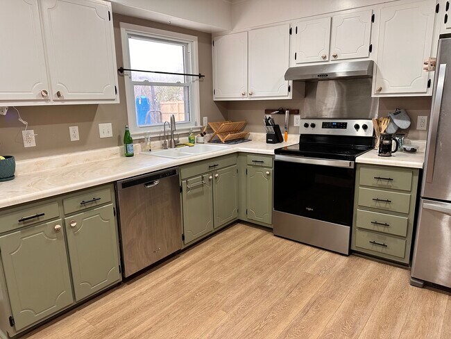 Photo - 4120 Toroella St