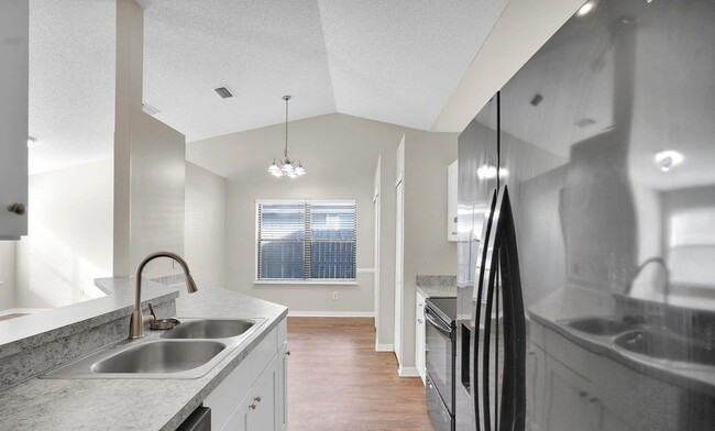 Photo - 466 Moby Dick Dr S