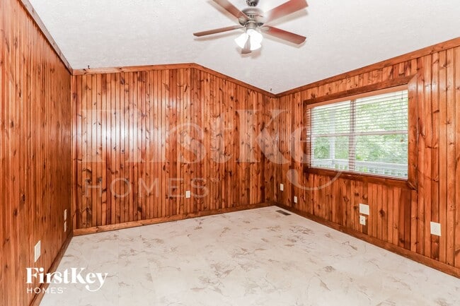 Photo - 115 River Trace Dr