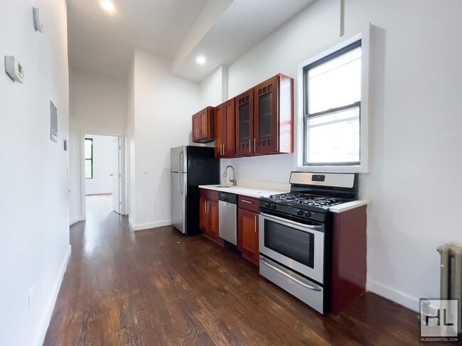 FRANKLIN AVENUE / Spacious Crown Heights S... - FRANKLIN AVENUE / Spacious Crown Heights S... Apartment Unit 2R