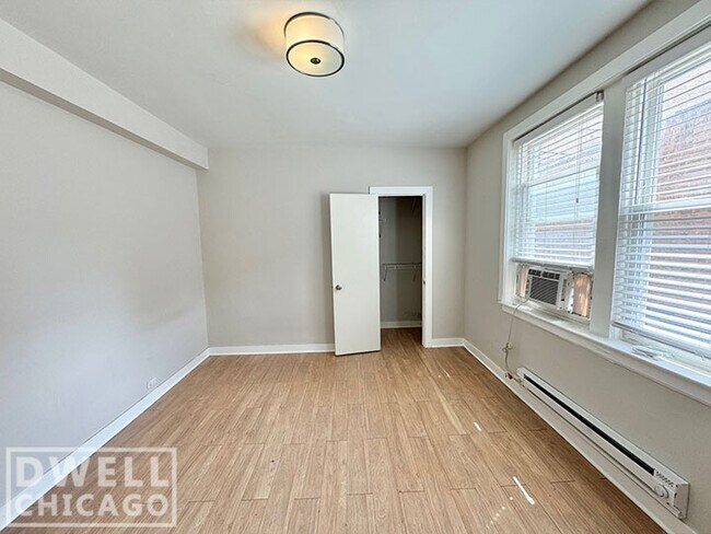 Photo - 515 W Belmont Ave Unidad 3