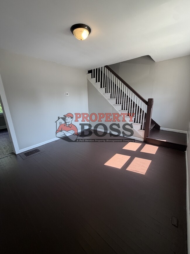 Photo - 1223 Lyons St