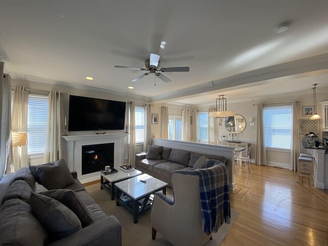 Photo - 122 N Monroe Ave