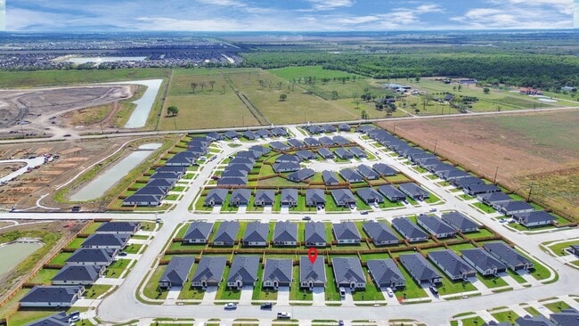 Photo - 1110 Fringed Bluestar Dr