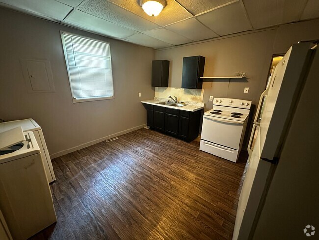 Building Photo - 1614 Sacramento St Rental