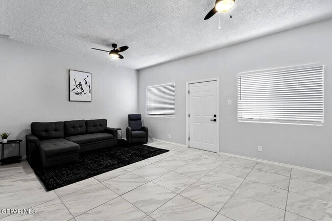 Photo - 4012 Tularosa Ave