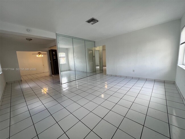 Photo - 425 SW 64th Ct Unit A