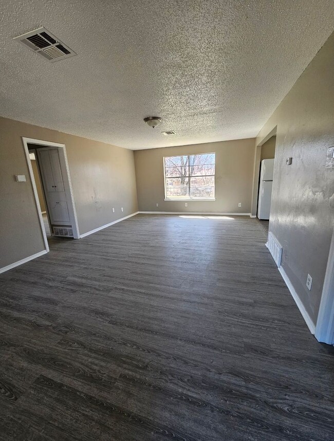 4 Bedroom House Available in OKC - 4 Bedroom House Available in OKC