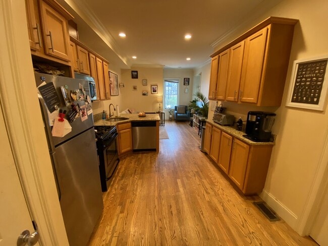 Photo - 27 Lothrop St