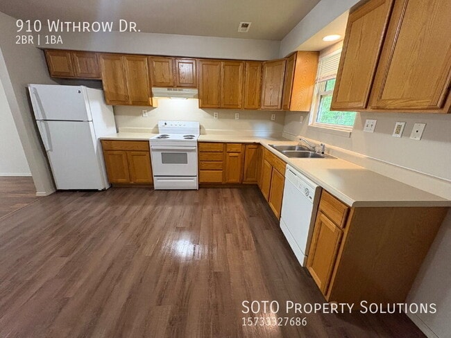 Photo - 910 Withrow Dr