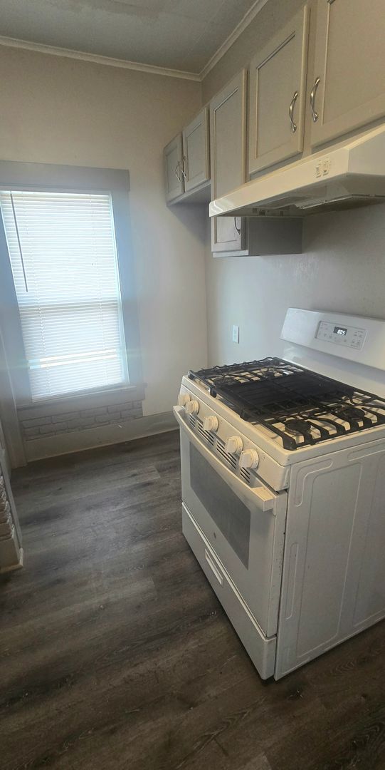 Photo - 3 bed, 1 bath