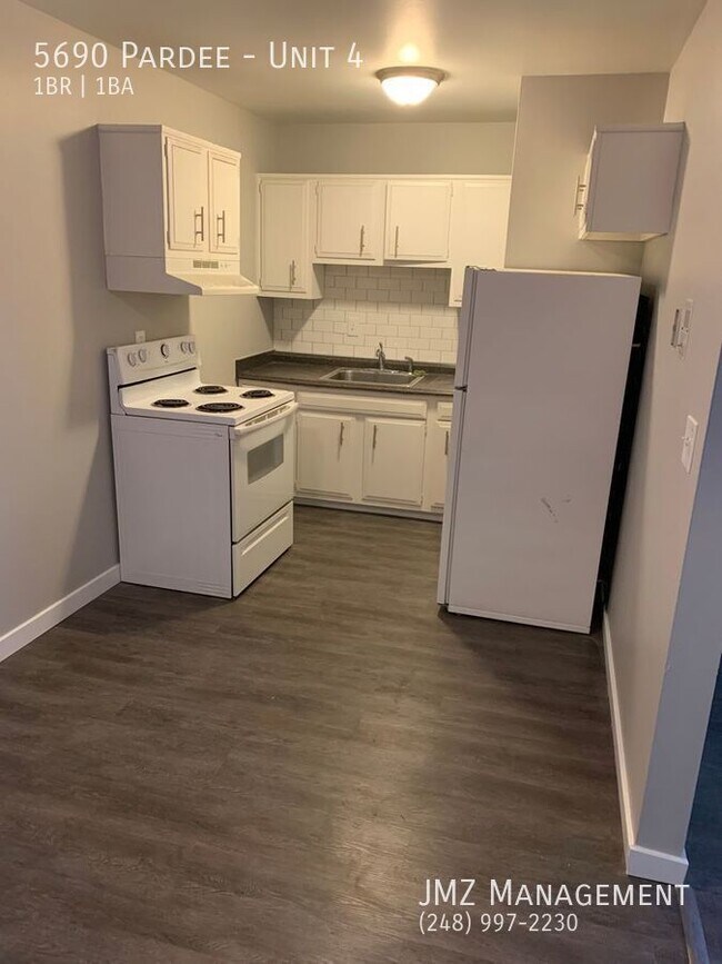 Photo - 5690 Pardee-Unit 4 Unit 4