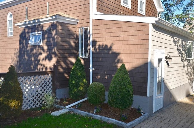 Photo - 15 Halsey St