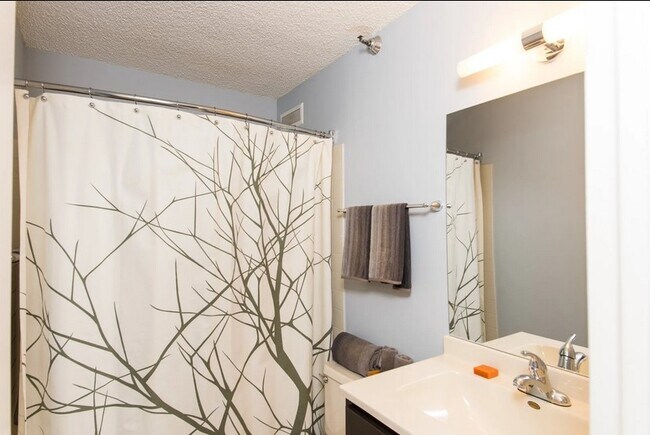 540 W Madison St Unit 1