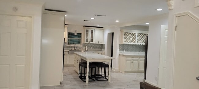 Photo - 8129 Lemon Tree St