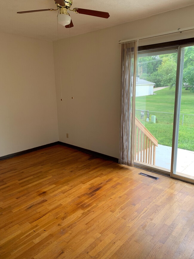 Photo - 3023 Elaine Dr NW