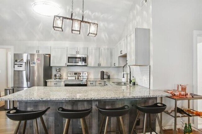 Photo - 1384 Lanvale Dr SW