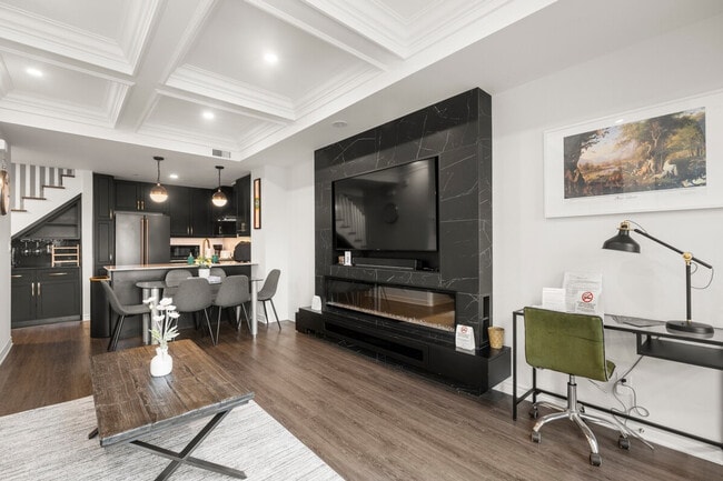 Building Photo - 3567 Lake Shore Blvd W Unit ID1345883P