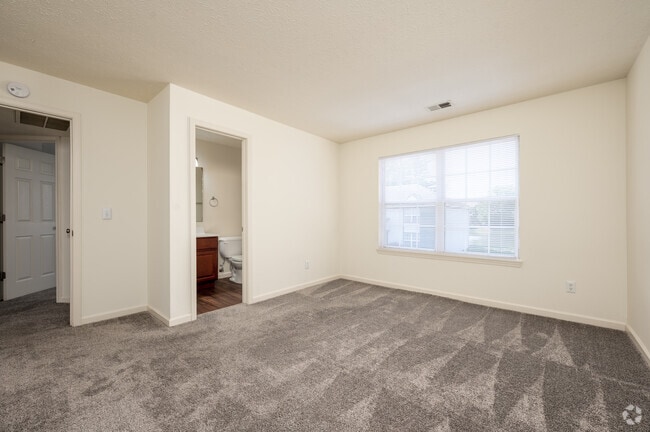 2BR, 2BA - 1,079SF - Primary Bedroom