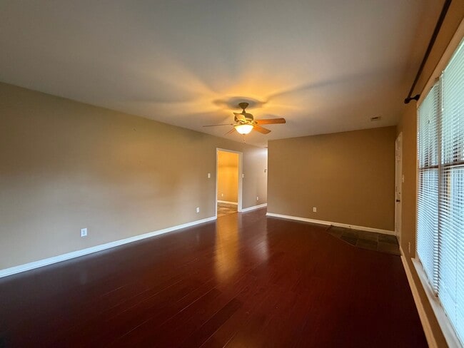 Photo - 717 Mallard Dr