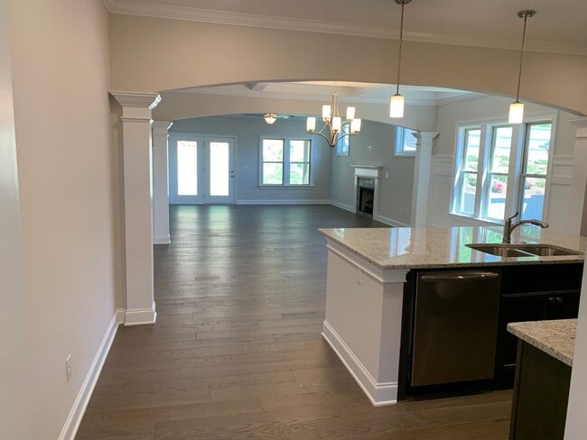 Photo - HOME IN PARC @ THE AU CLUB