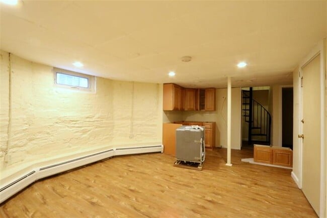 Photo - 14 Garrison Ave Unit 4