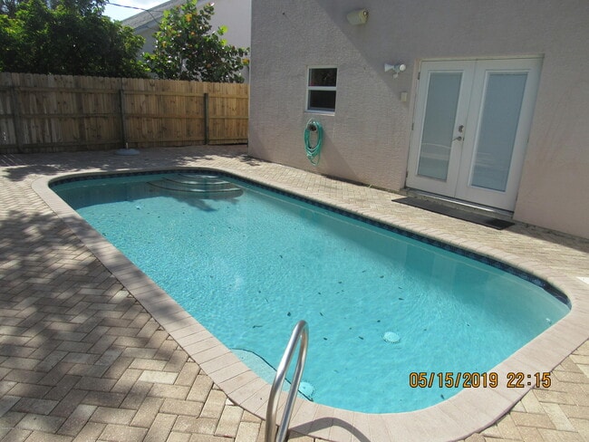 Photo - 156 Wilson Ave