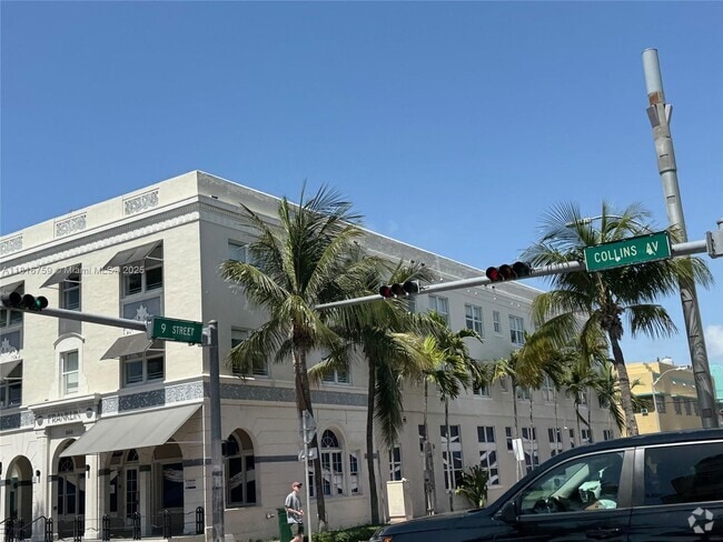 Building Photo - 865 Collins Ave Unit 304 Rental