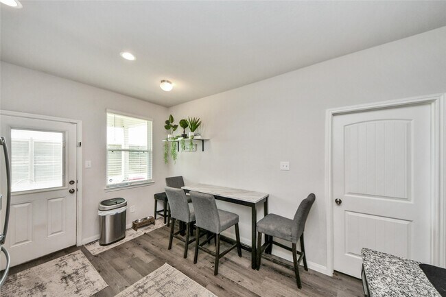 Photo - 3923 Calasso Ct