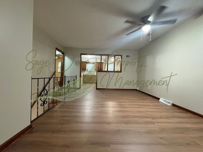 Photo - 1037-1039 SE Kingscross Rd Unit 1037