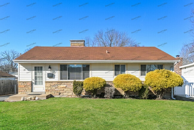 Building Photo - 31 Mercury Dr