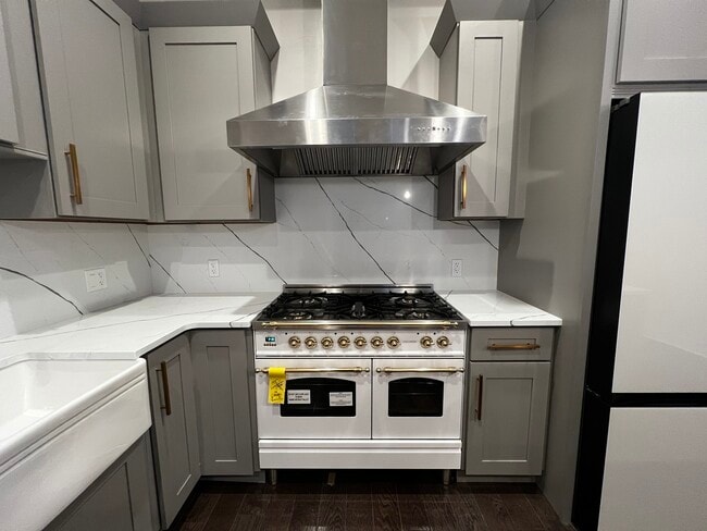 Photo - 4819 Main St Unit 203