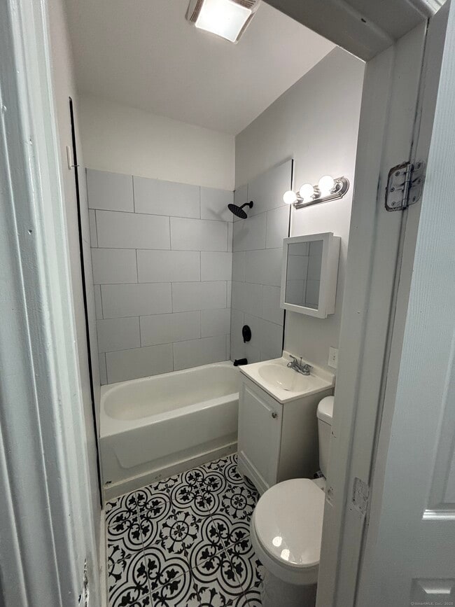 Photo - 81 W Main St Unit 13