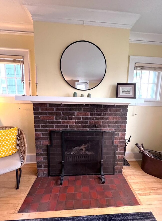 Photo - 505 N 16th Ave E